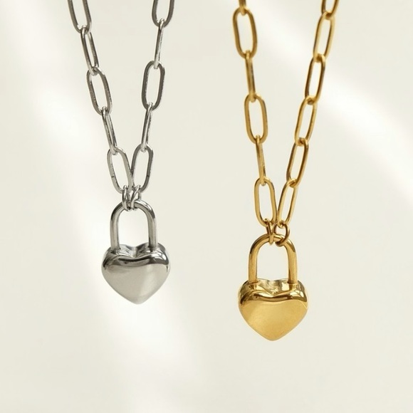 Heart Lock Link Chain Necklace | Gold Plated Stainless Steel - Picture 3 of 5